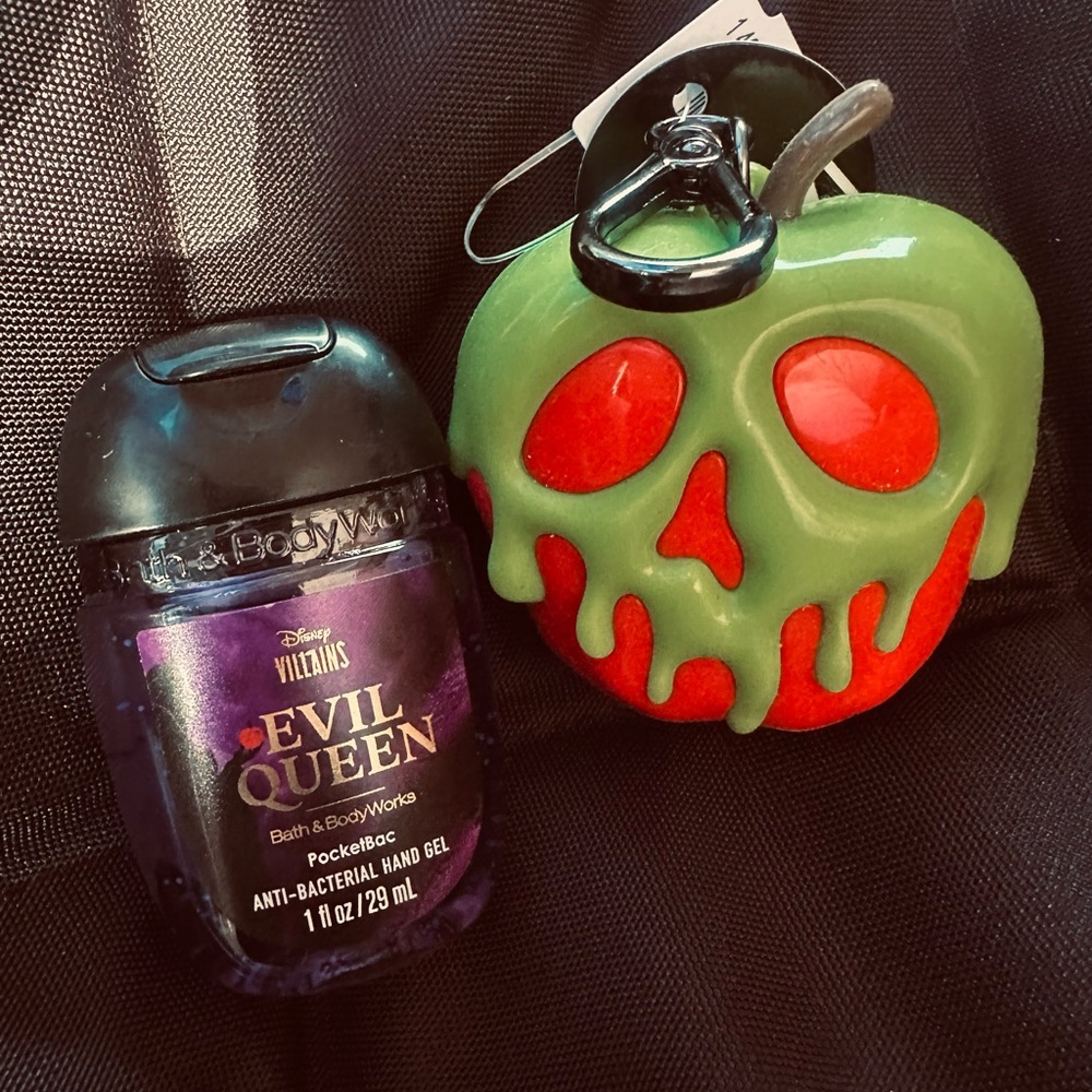 Bath & Body Works Disney Villians Poison Apple Glow-in-the-Dark Pocketbac Holder